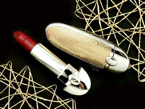 gold case lipstick